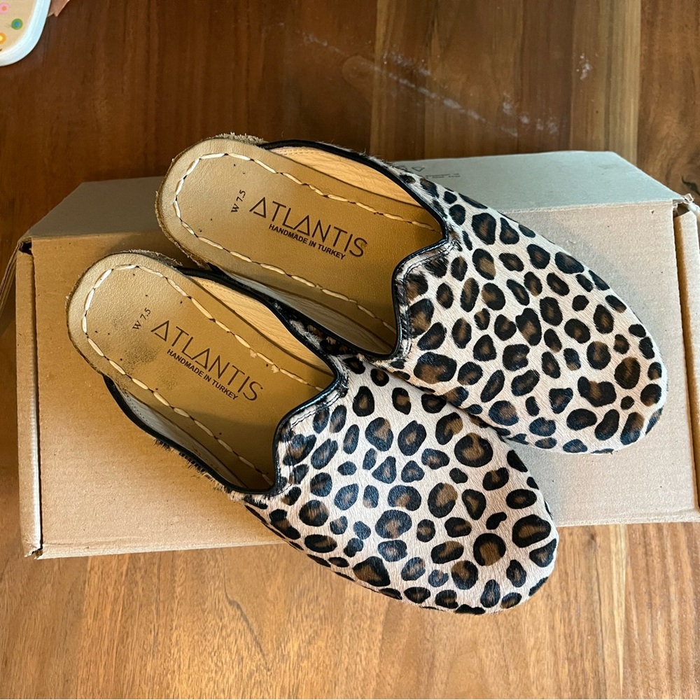 Brand new Atlantis Leopard Barefoot Slippers